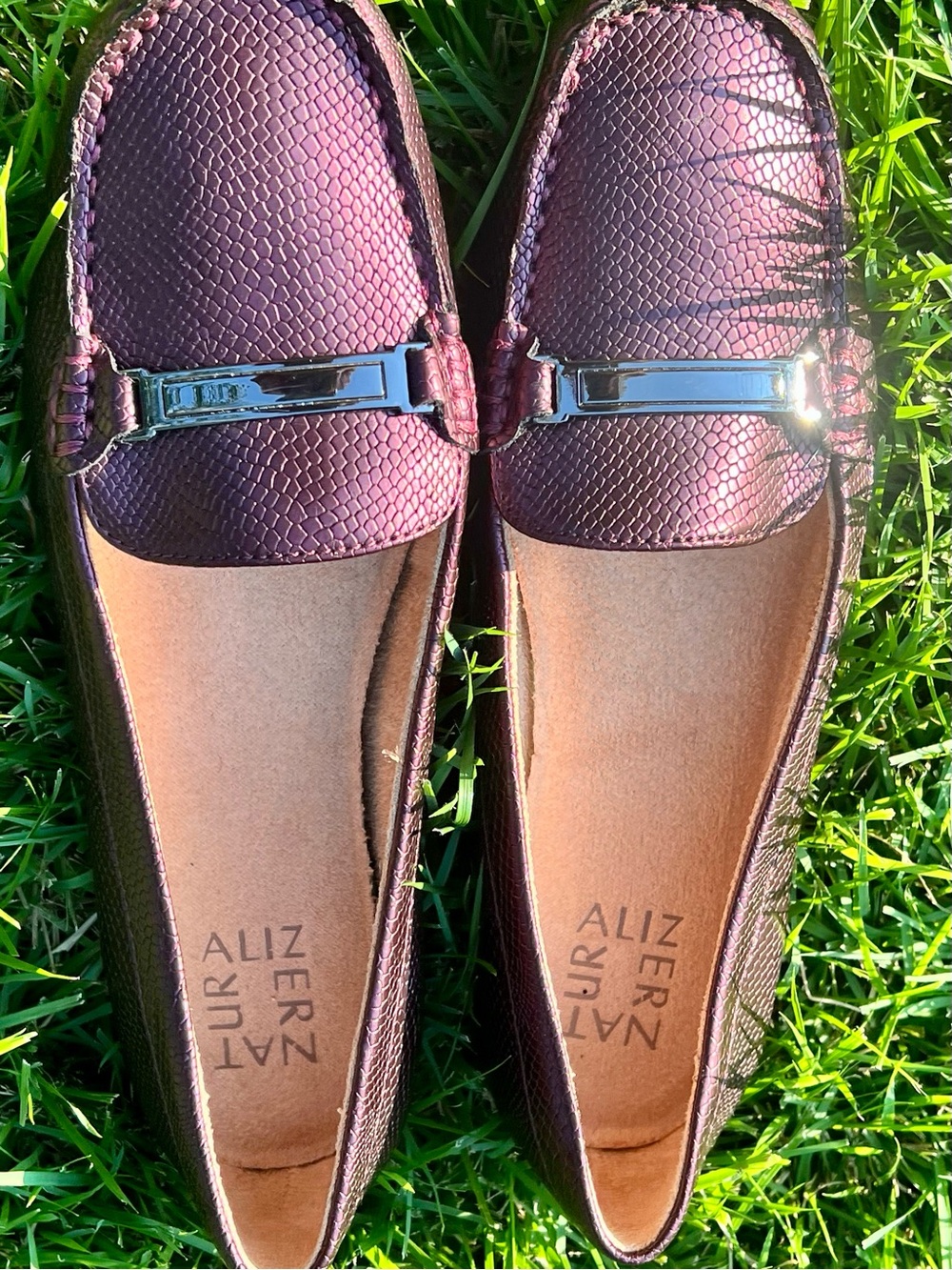 NWOB Naturalizer purple metallic snakeskin loafers 7.5M.  Gadget Pristine